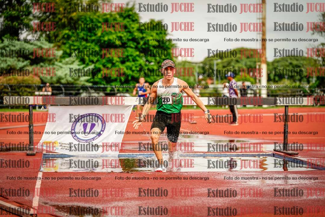 Fotos de los 3000 m con obstáculos de varones