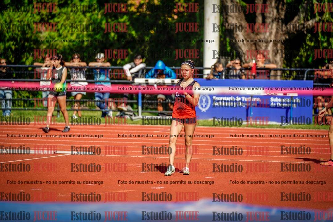 Fotos del salto en alto de mujeres