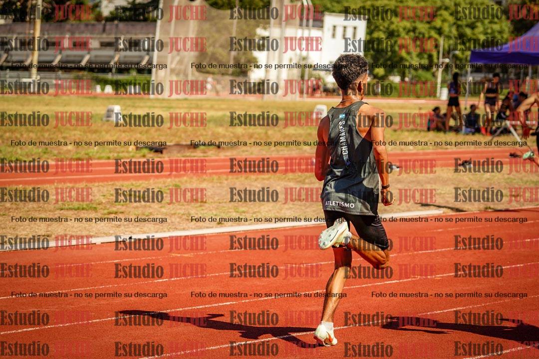 Fotos de los 400 m llanos de varones