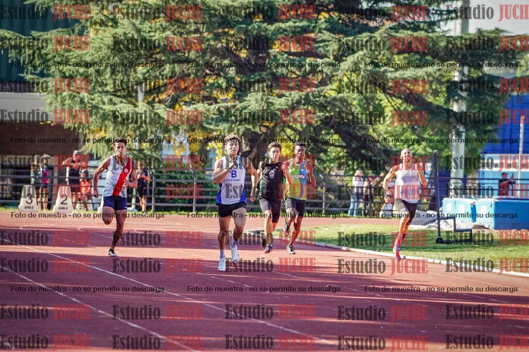 Fotos de los 400 m llanos de varones