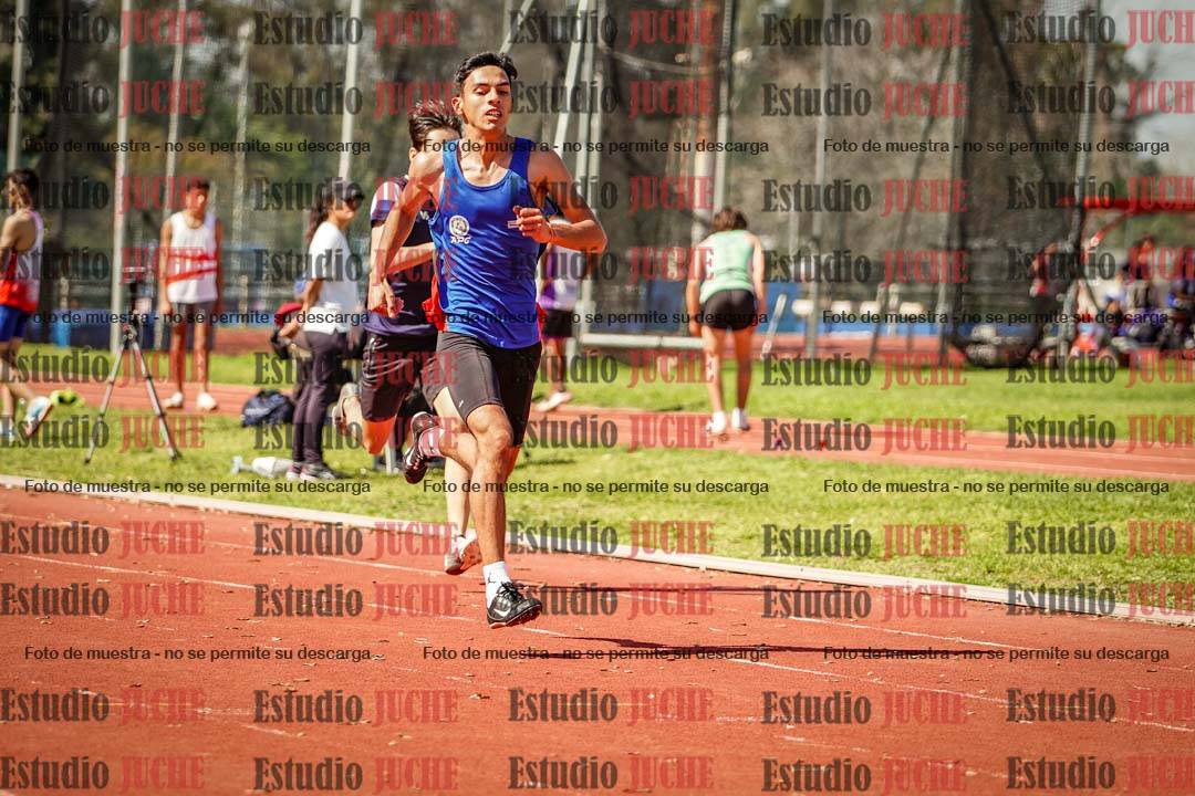 Fotos de los 400 m llanos de varones