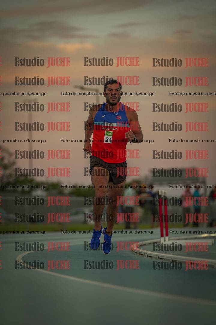 Fotos de los 3000 m llanos de varones