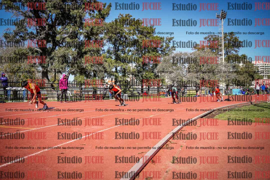 Fotos de los 200 m llanos de varones