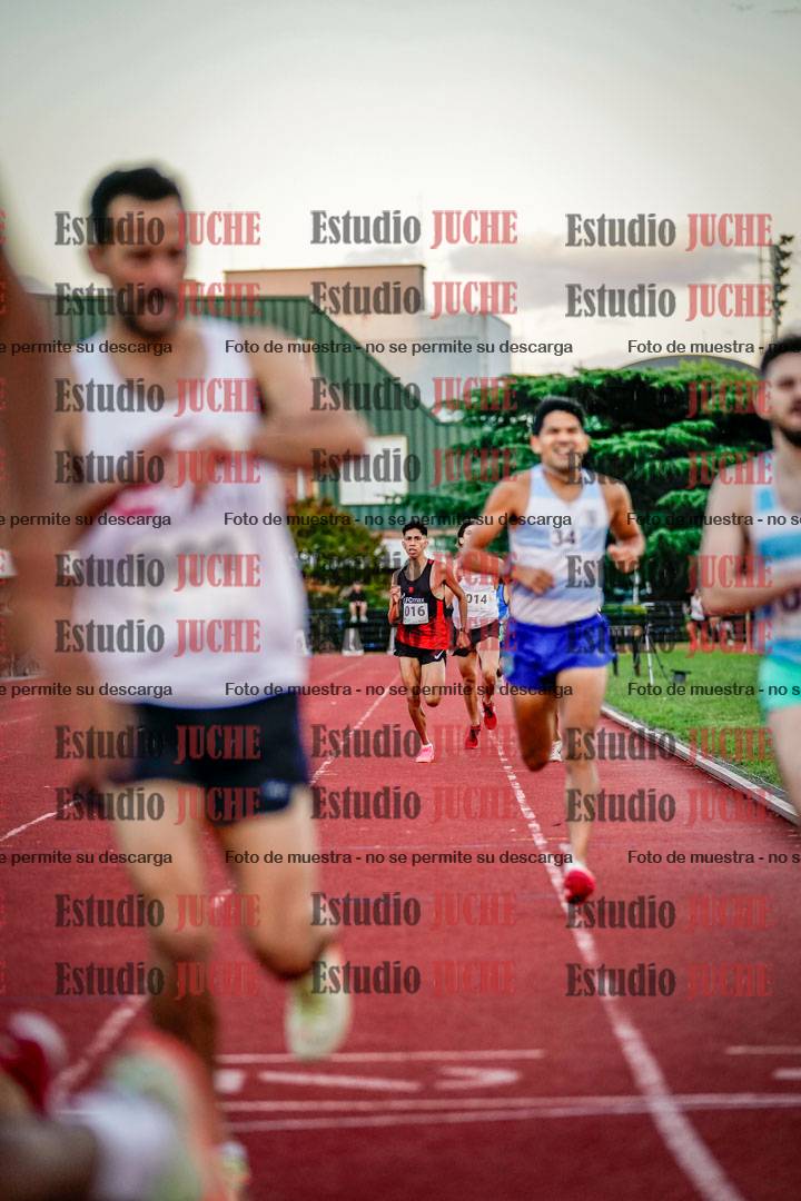 Fotos de los 1500 m llanos de varones
