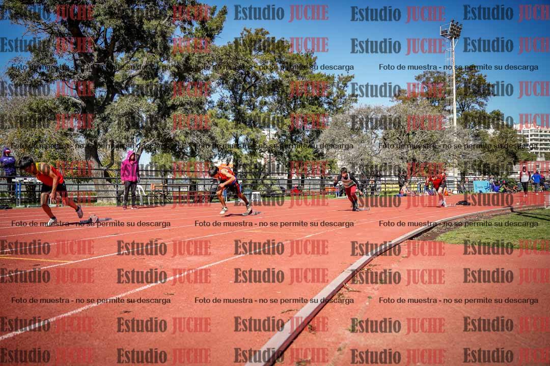 Fotos de los 200 m llanos de varones
