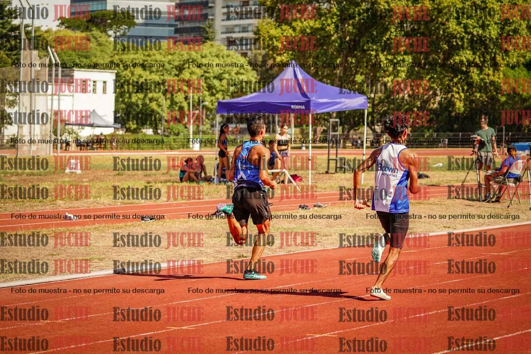 Fotos de los 400 m llanos de varones