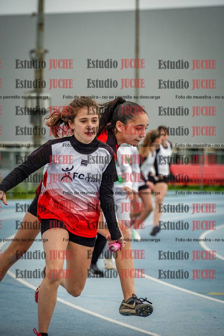 Fotos de las postas 5x80 m de mujeres - U14 - FINAL