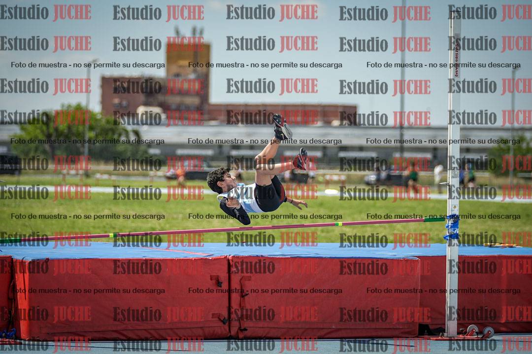 Fotos del salto en alto de varones - U12