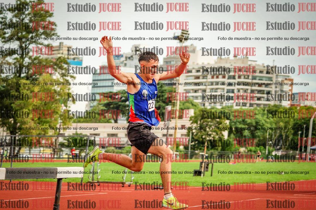 Fotos de los 3000 m con obstáculos de varones