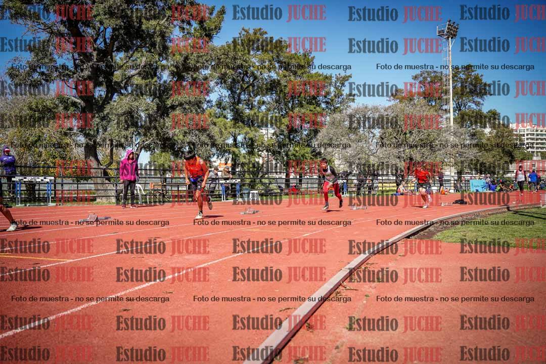Fotos de los 200 m llanos de varones