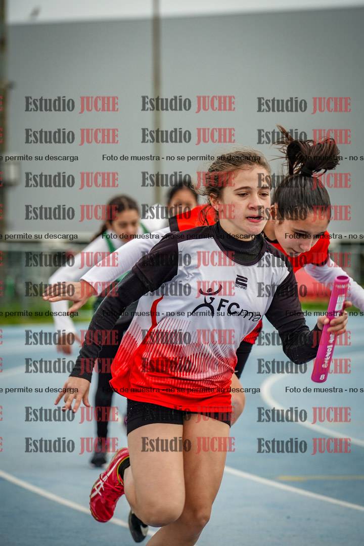 Fotos de las postas 5x80 m de mujeres - U14 - FINAL