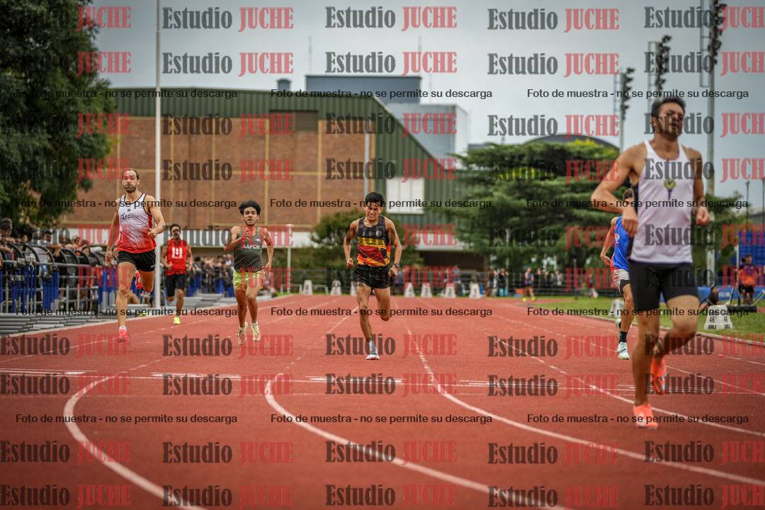 Fotos de los 400 m llanos de varones