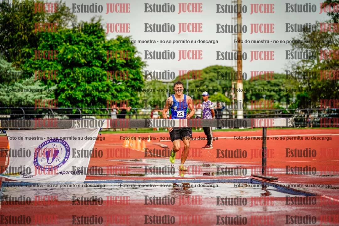 Fotos de los 3000 m con obstáculos de varones