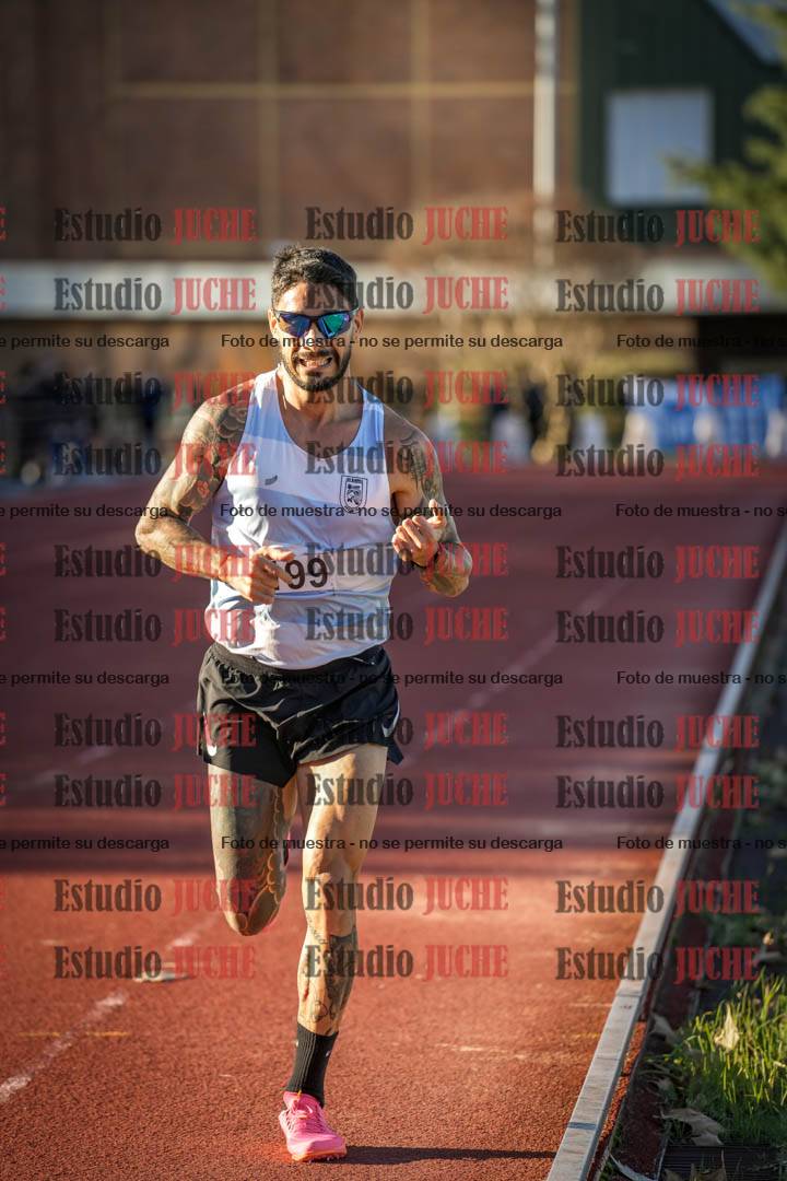 Fotos de los 3000 m llanos de varones