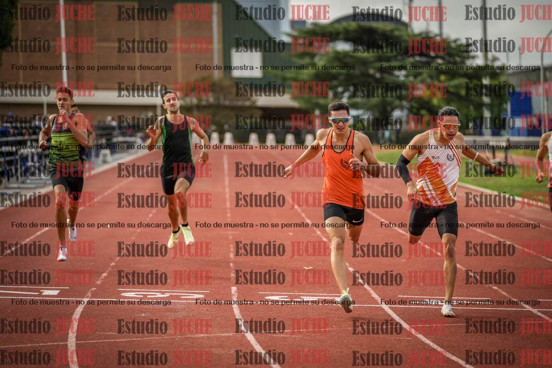 Fotos de los 400 m llanos de varones