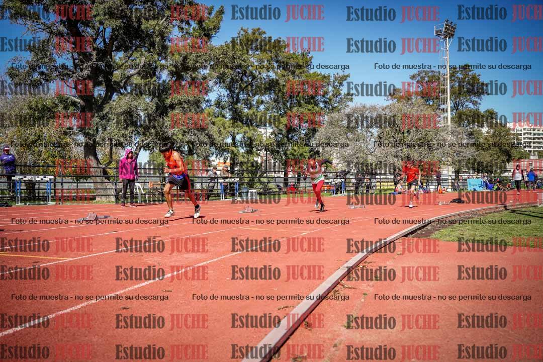 Fotos de los 200 m llanos de varones