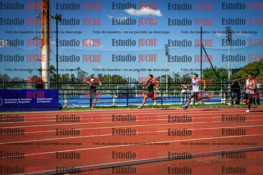 Fotos de los 200 m llanos de varones