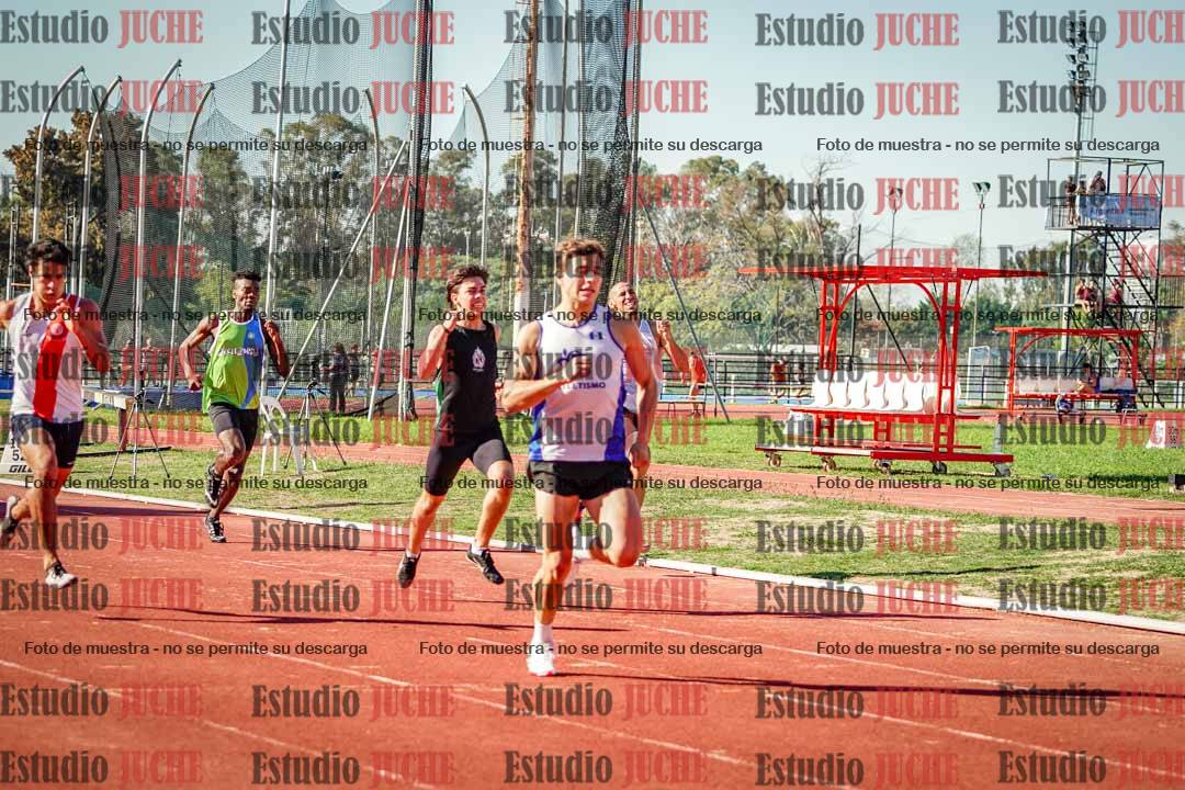 Fotos de los 400 m llanos de varones