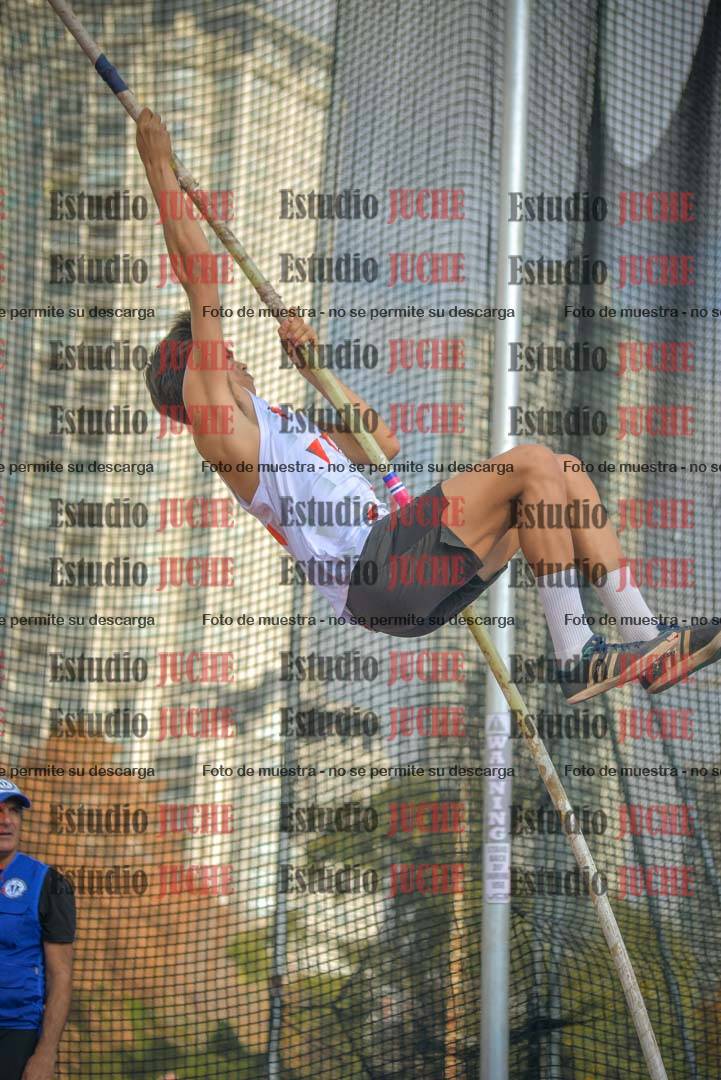 Fotos del salto con garrocha de varones - decatlón 8