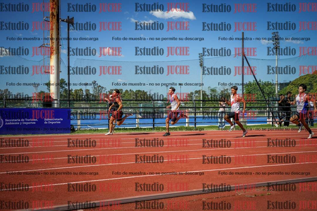 Fotos de los 200 m llanos de varones