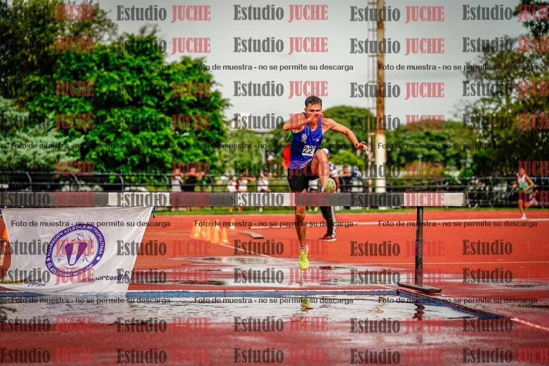 Fotos de los 3000 m con obstáculos de varones