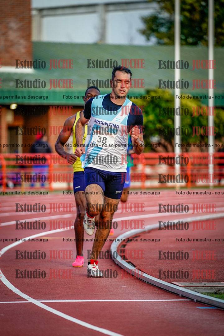 Fotos de los 1500 m llanos de varones - deca 10