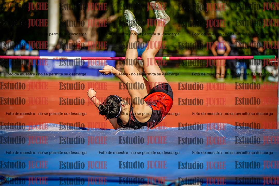 Fotos del salto en alto de mujeres