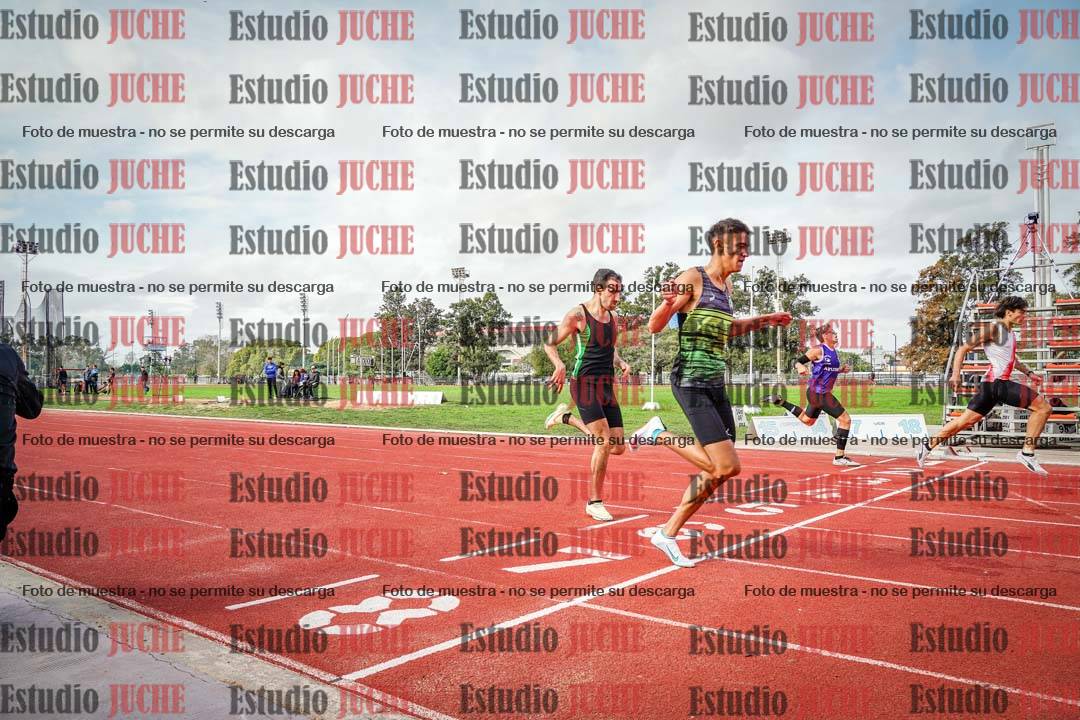 Fotos de los 400 m llanos de varones
