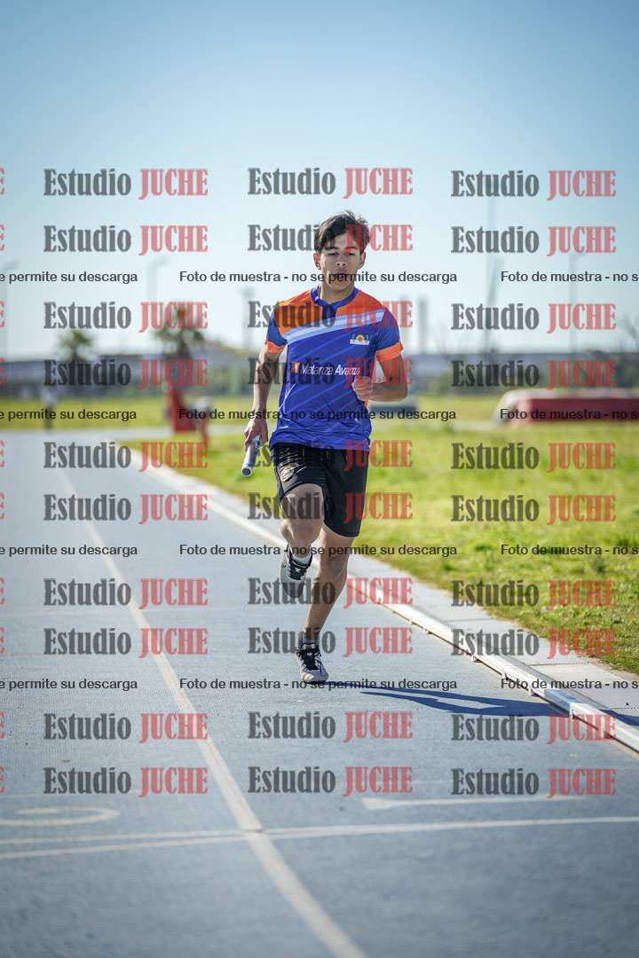 Fotos de las Postas 4x400 m de mujeres y varones