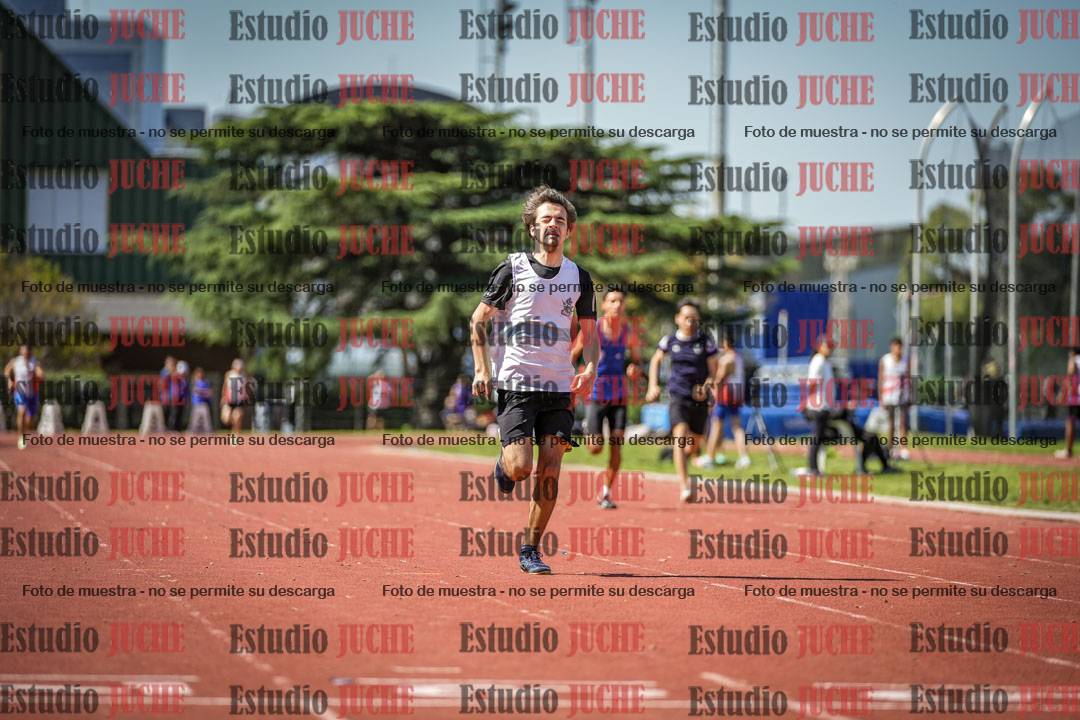 Fotos de los 400 m llanos de varones