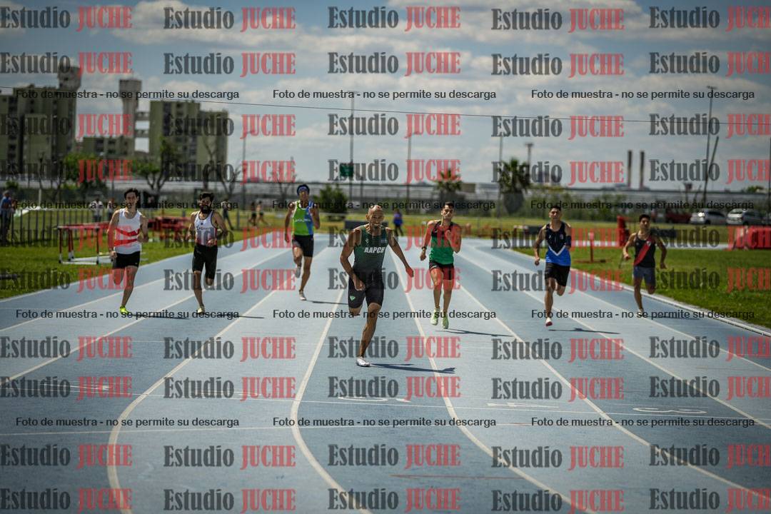 Fotos de los 400 m llanos de varones