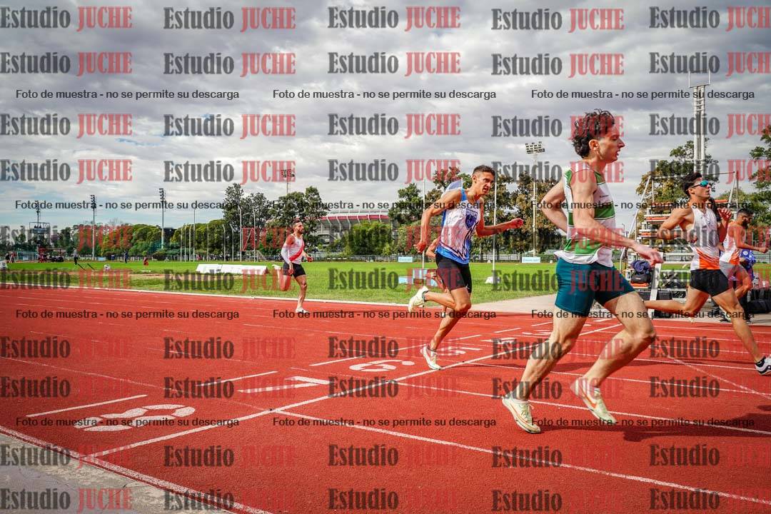 Fotos de los 400 m llanos de varones