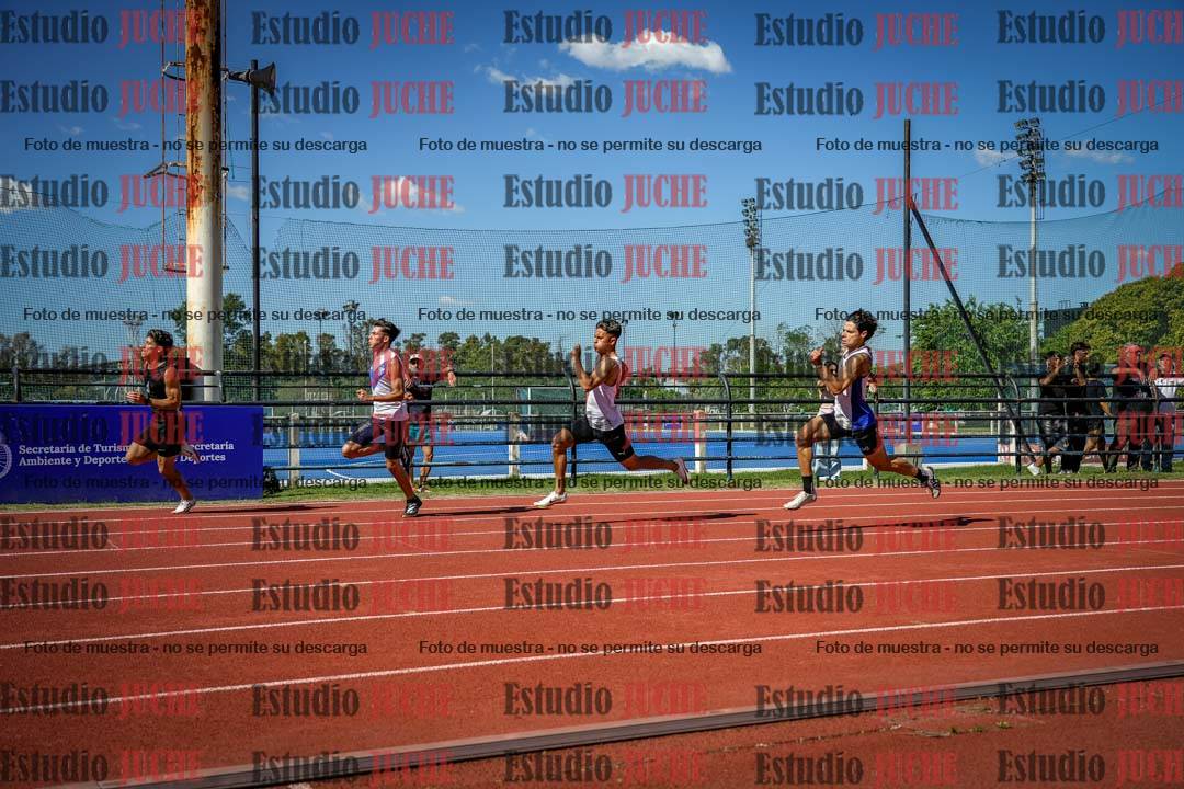 Fotos de los 200 m llanos de varones