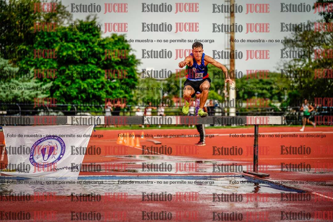 Fotos de los 3000 m con obstáculos de varones