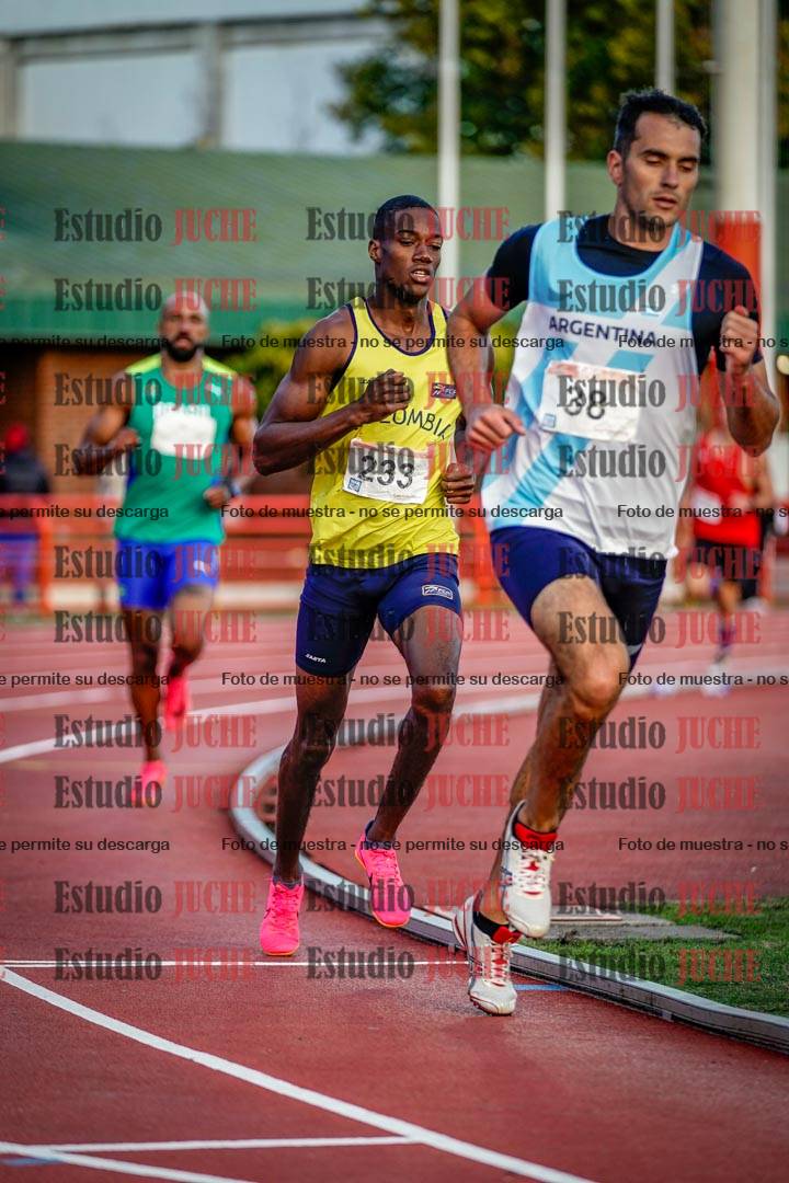 Fotos de los 1500 m llanos de varones - deca 10