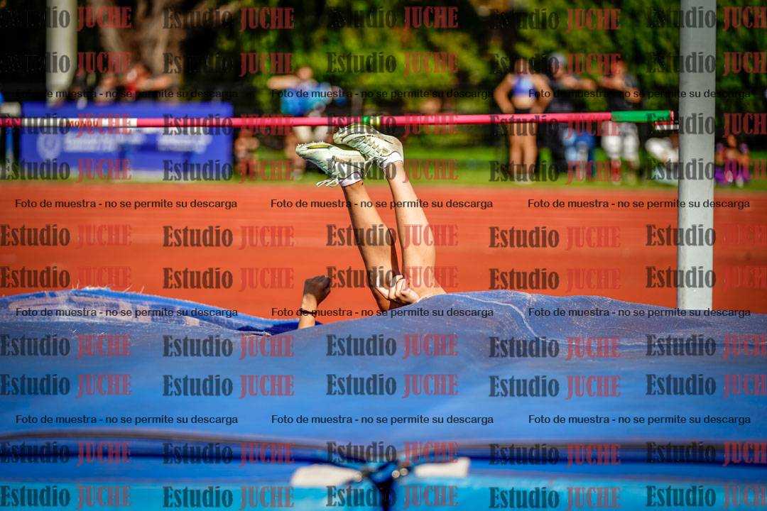 Fotos del salto en alto de mujeres