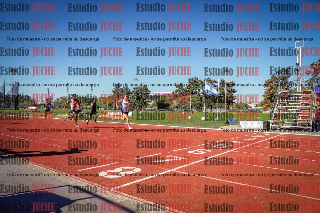 Fotos de los 400 m llanos de varones
