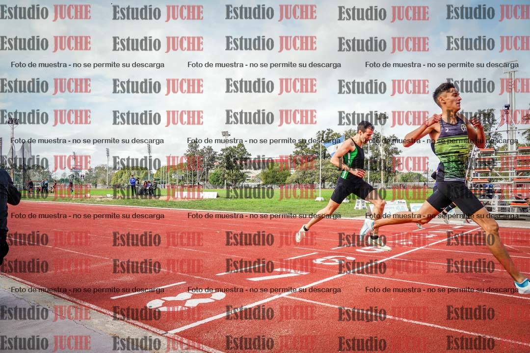 Fotos de los 400 m llanos de varones