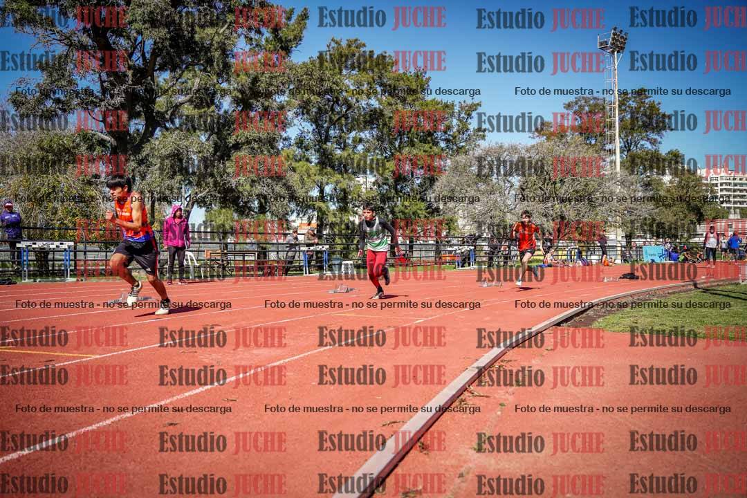 Fotos de los 200 m llanos de varones
