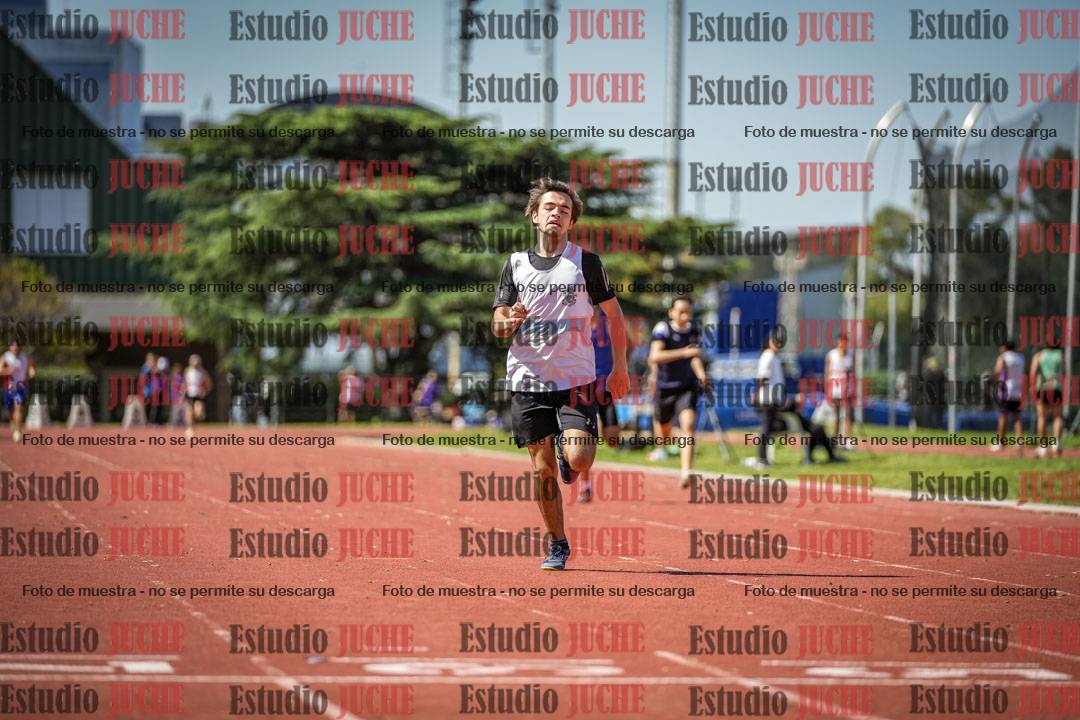 Fotos de los 400 m llanos de varones