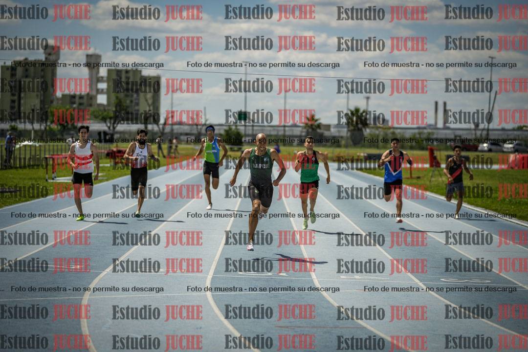 Fotos de los 400 m llanos de varones