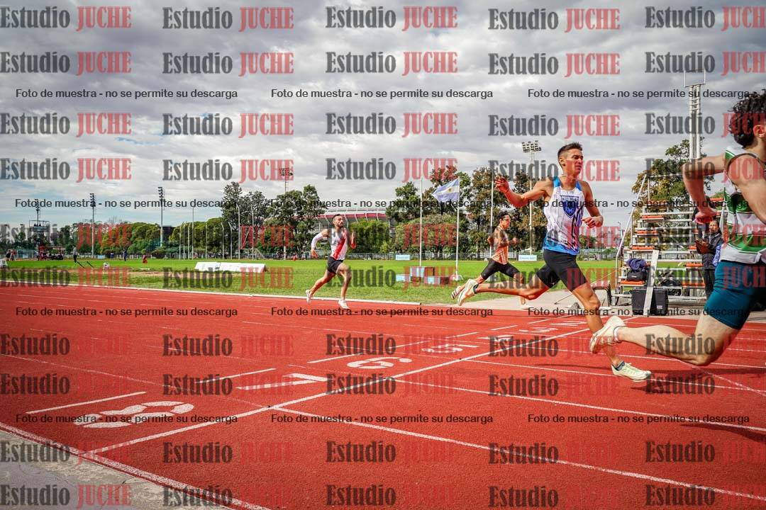 Fotos de los 400 m llanos de varones