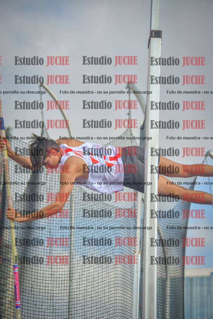 Fotos del salto con garrocha de varones - decatlón 8