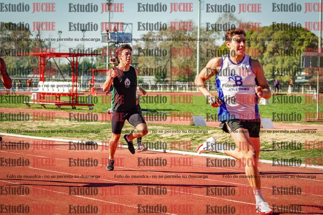 Fotos de los 400 m llanos de varones