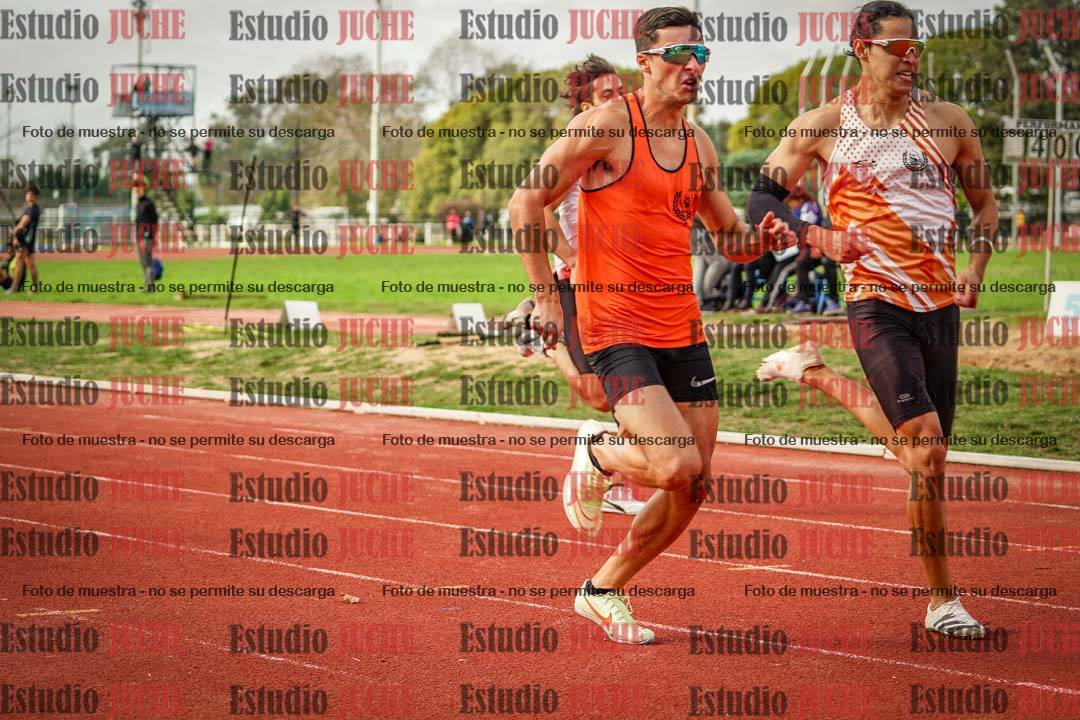 Fotos de los 400 m llanos de varones