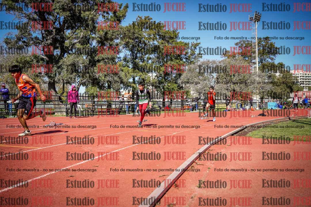 Fotos de los 200 m llanos de varones