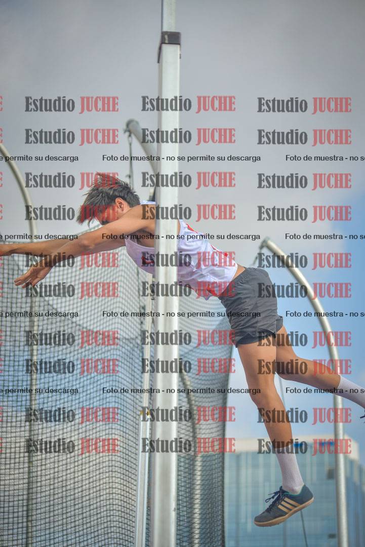 Fotos del salto con garrocha de varones - decatlón 8