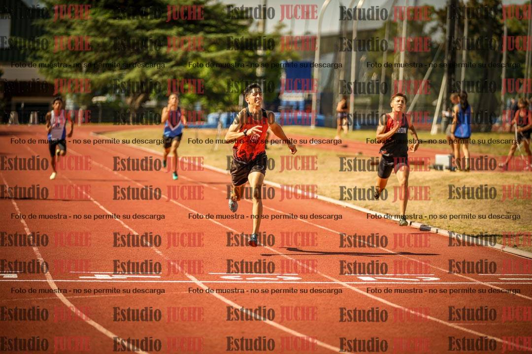 Fotos de los 400 m llanos de varones
