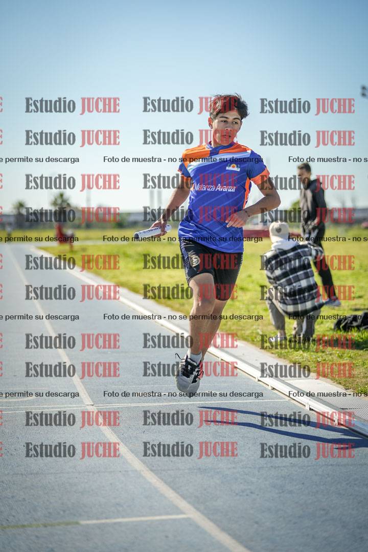 Fotos de las Postas 4x400 m de mujeres y varones
