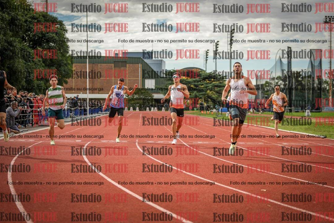Fotos de los 400 m llanos de varones